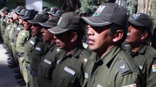 El gobierno de Bolivia impide el uso del uniforme a aquellos policías con sobrepeso