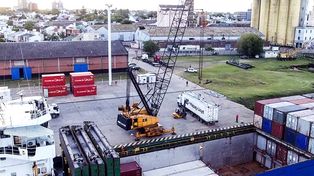 Interés común. Los puertos entrerrianos y uruguayos unifican criterios para solucionar problemas comunes.