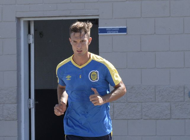 Komar se recuperó más rápido de lo esperado, pero Tevez lo contaría recién para el partido con Boca.