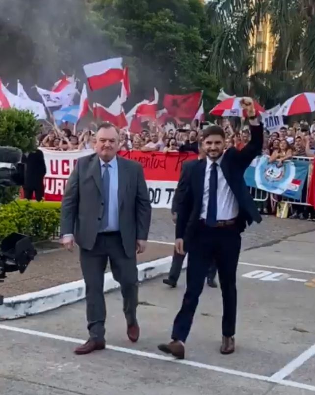 Las mejores fotos de la asunción de Maximiliano Pullaro como gobernador de Santa Fe