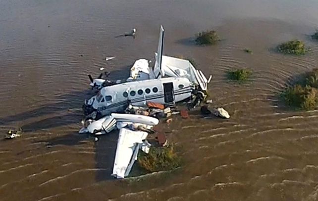 La aeronave siniestrada en el río de la Plata.