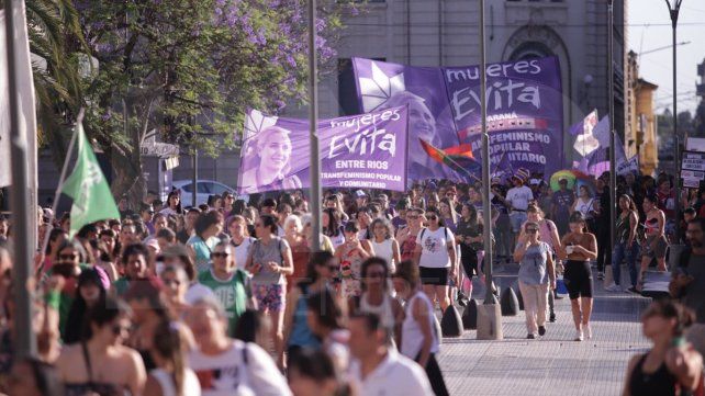 {altText(#25N Documento de 12 puntos resume postura del colectivo de mujeres y disidencias, ante el avance de la derecha, el ajuste y retroceso en derechos conquistados,25N: organizaciones de mujeres y disidencias dicen 