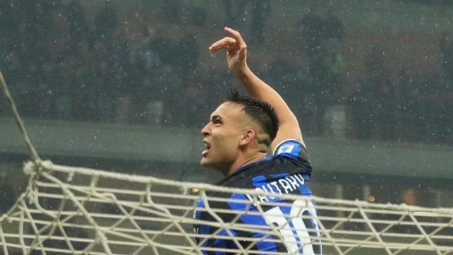 Lautaro Martínez e Inter de Milán quieren arrebatarle el título a Napoli.