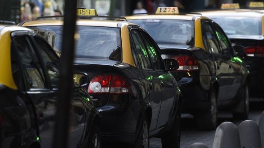Tarifa de taxis: avanza en el Concejo un aumento del 50 por ciento en dos tramos