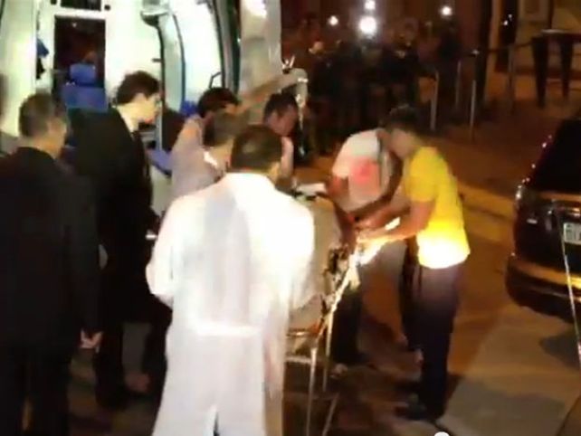 Impactante video: así fue el ingreso de Neymar al hospital San Carlos