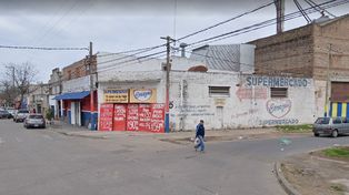Los dueños de un supermercado de Grandoli al 4100 fueron víctimas de extorsiones y balaceras.&nbsp;