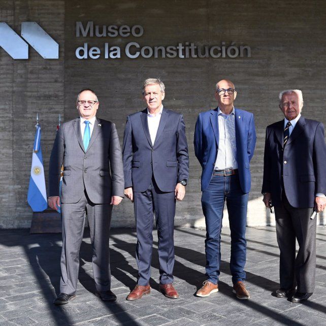 Jatón encabezó el acto por los 170 años de la sanción de la Constitución Nacional