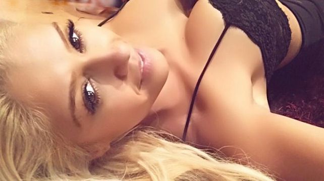 ¡Peló todo para Playboy! La ardiente mujer de una mega estrella de Portugal