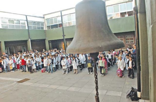 Puertas abiertas. Los establecimientos educativos recibirán a los alumnos que puedan llegar hoy a clases.