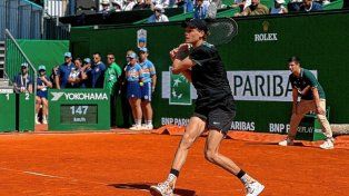 El italiano Jannik Sinner llegó a las semifinales de Montecarlo e igualó un récord que solamente logró el gran Big 3.