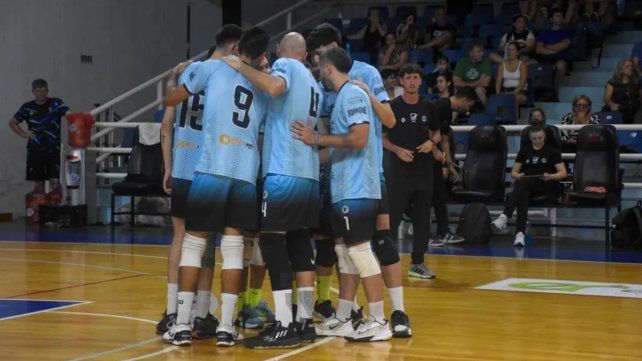 El plantel de Echagüe unido para cumplir con su objetivo.