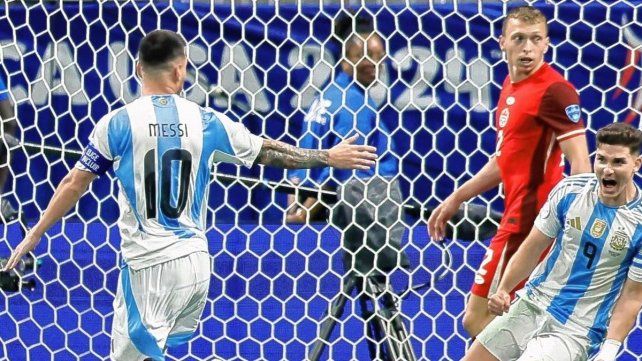 Argentina y Canadá se miden por segunda vez en la presente Copa América por un boleto en la final. Argentina y Canadá se miden por segunda vez en la presente Copa América por un boleto en la final.