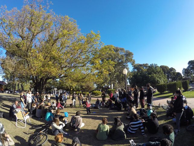 La Asamblea en la plaza Sáenz Peña.&nbsp;