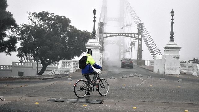 Las postales de Santa Fe bajo la niebla del domingo
