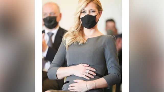 El gobierno confirmó el embarazo de la primera dama, Fabiola Yañez
