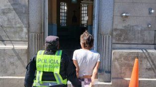 Tentativa de hurto en la Terminal: una mujer fue atrapada con una tapa de inodoro que había sustraído