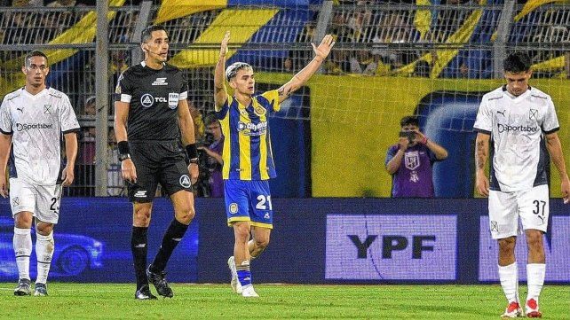 Rosario Central batió a Independiente y se quedó con el primer puesto en la zona B