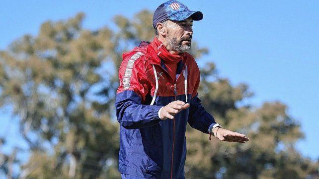 El movimiento cantado de Kily en Unión para visitar a Racing El movimiento cantado de Kily en Unión para visitar a Racing