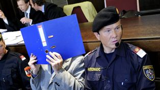 Fritzl, el monstruo de Amstetten, se declar&oacute; inocente de matar a su hijo-nieto