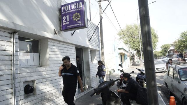 Personal de la Policía Federal allanó la seccional 21ª