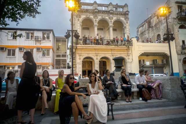 La Habana recibió formalmente el título de Ciudad Maravilla del mundo moderno