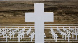 Familiares de soldados caídos viajan a Malvinas