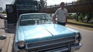 Como hace 50 años: el primer auto que cruzó el Túnel volverá a hacerlo