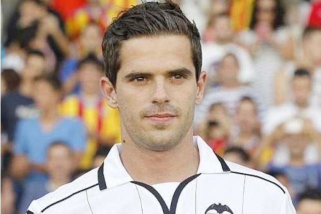 Vélez hará un intento por contratar a Gago