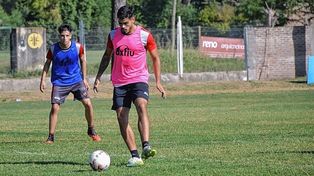Los jugadores de Patronato trabajan pensando en la recuperación.