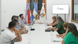 Tras una reunión con sindicatos de trabajadores, el Ejecutivo de la Municipalidad de Paraná ofreció 18% de aumento que se pagará con el sueldo de enero