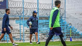 Rubén Forestello se acerca a Atlético de Rafaela, elenco con el que ascendió y dirigió.