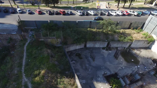 En lo que fue la yerbatera, hoy hay un gran terreno baldío y un enorme pozo. El edificio original cerró y se demolió hace décadas.