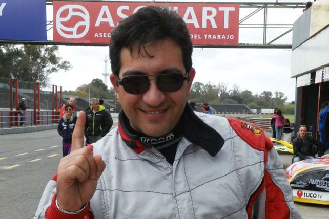 El piloto está detenido por defraudar al estado en 800 millones de pesos.