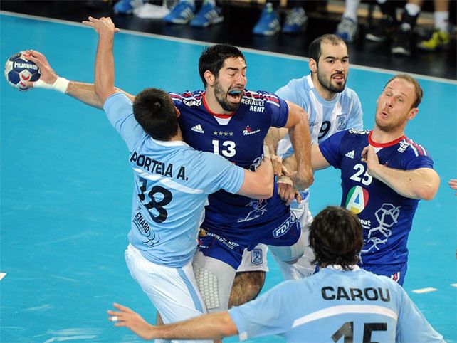 La selección de Handball volvió a caer ante Francia, pero mejoró su imagen