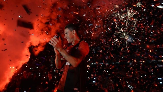 Grac11as Maxi. La Fiera Rodríguez tuvo una despedida conmovedora la emoción invadió un Coloso repleto en una noche histórica.