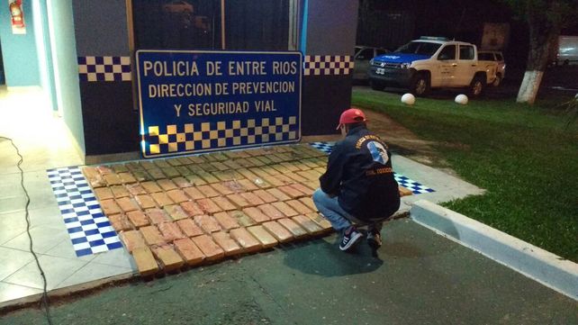 Interceptaron camión de auxilio mecánico con casi 120 kilos de marihuana