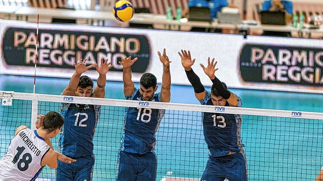 La Selección de vóley arrancó su viaje rumbo a Tokio