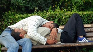 Una rara enfermedad provoca que en un pueblo duerman por varios días seguidos