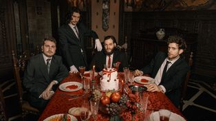 La banda rosarina Jimmy Club presenta su tercer disco Canciones para Fantasmas en el Galpón de la Música.&nbsp;