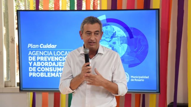 El intendente Pablo Javkin puso la mira en los que compran el bronce que se roba del cementerio La Piedad.&nbsp; 
