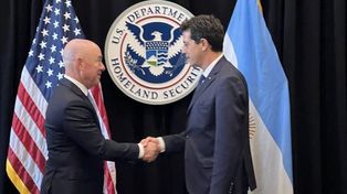 El ministro del Interior, Eduardo “Wado” de Pedro y el titular del Departamento de Seguridad Nacional de los Estados Unidos, Alejandro Mayorkas.