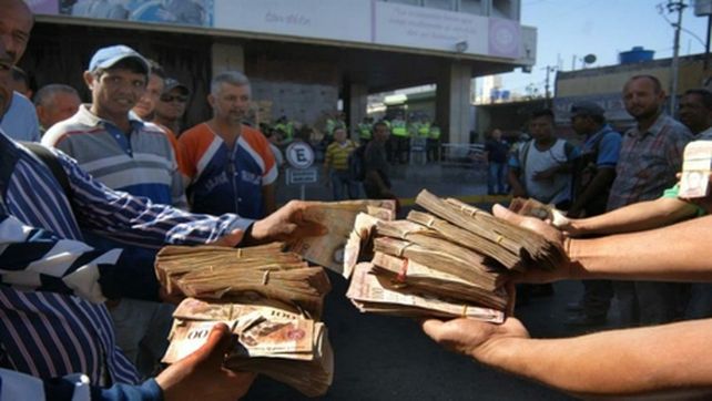 A pagar. El dinero pasa de manos en cantidades enormes