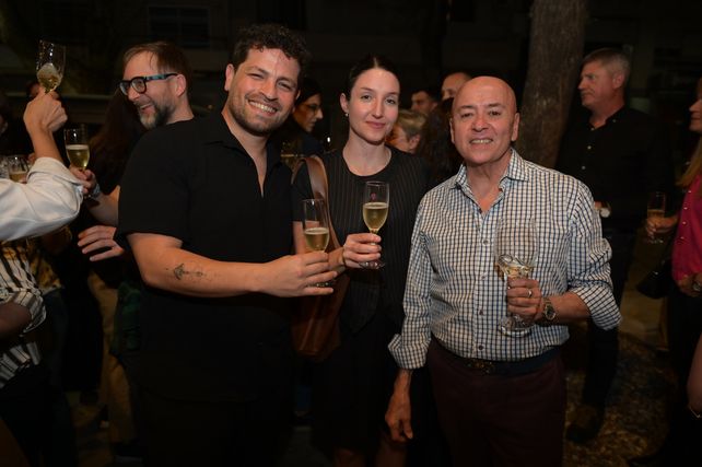 Gustavo Martinez y Virginia Rosa y Enzo Gentile