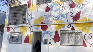 La casa de Gaboto al 1300 es un espacio pensado para fortalecer la maternidad en contextos de alta vulnerabilidad social y reducir los tiempos de internación de los menores en instituciones de salud.