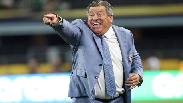 Piojo Herrera habló sobre la rivalidad México versus Argentina: Estamos un escalón abajo.