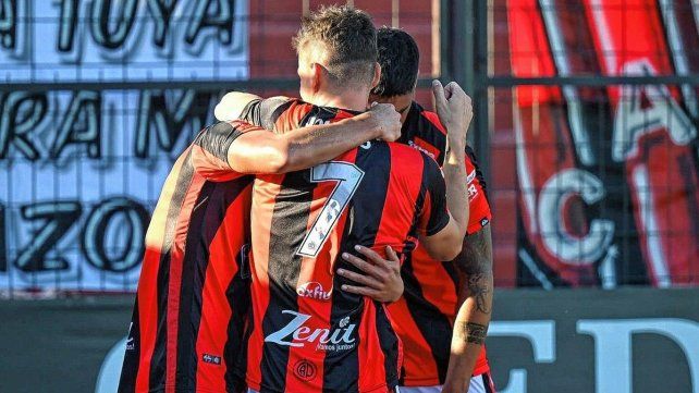 Patronato y Chacarita empatan sin goles en el Grella.