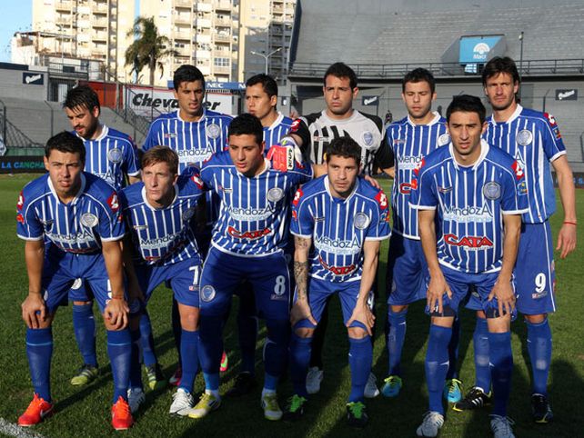 Quilmes venció al Tomba con un golazo de Caneo