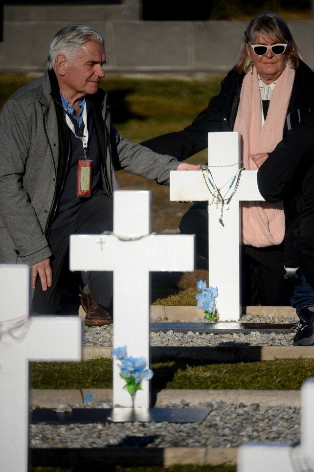 Con un viaje histórico, finalizó el proceso de identificación de los soldados caídos en Malvinas