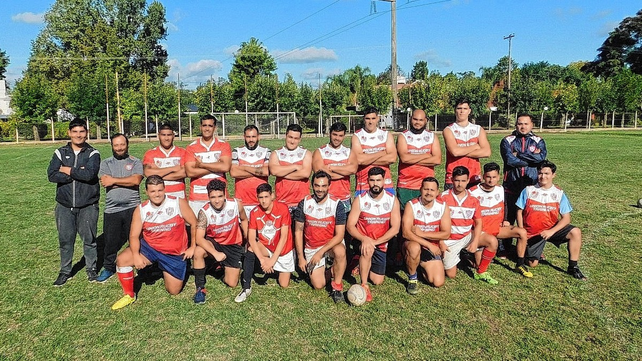 El plantel superior de rugby de Unión que comenzó su participación en el Torneo de Clubes en Desarrollo de la USR.