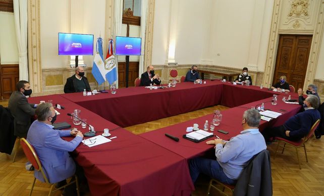 La provincia autorizó las reuniones familiares y las actividades deportivas individuales
